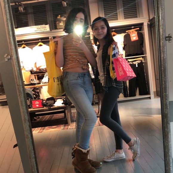 Meet your Posher, Miley - Picture 1 of 1